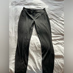 NWT Patagonia women’s capilene midweight bottoms